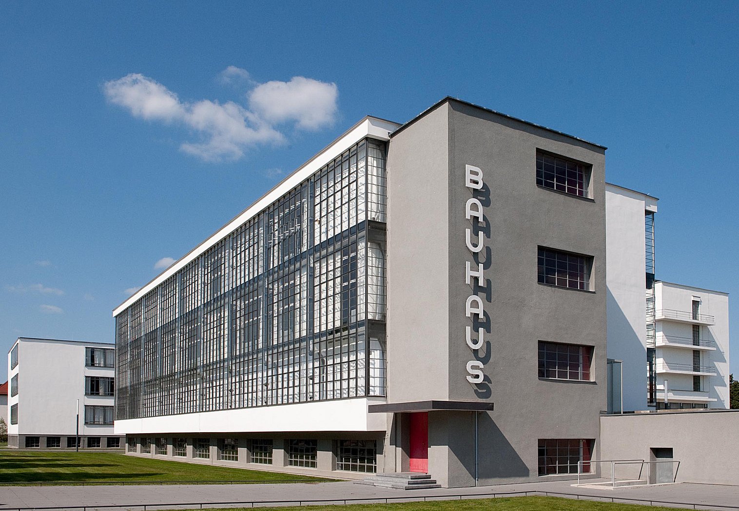 Modern Photo of the Bauhaus Building in Dessau